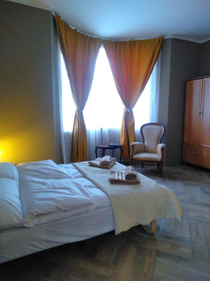 Sunny Bear Bed & Breakfast Jelenia Góra Exteriör bild